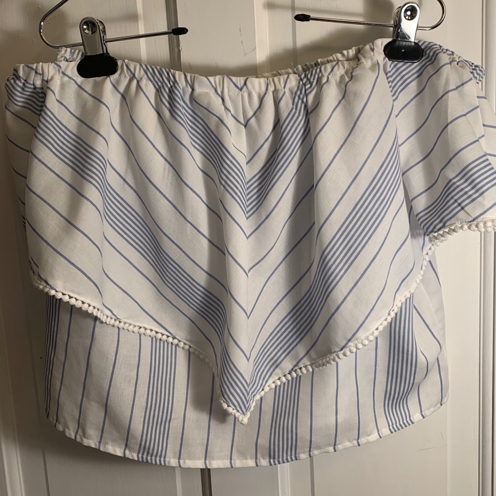 Tobi off-shoulder cropped top
